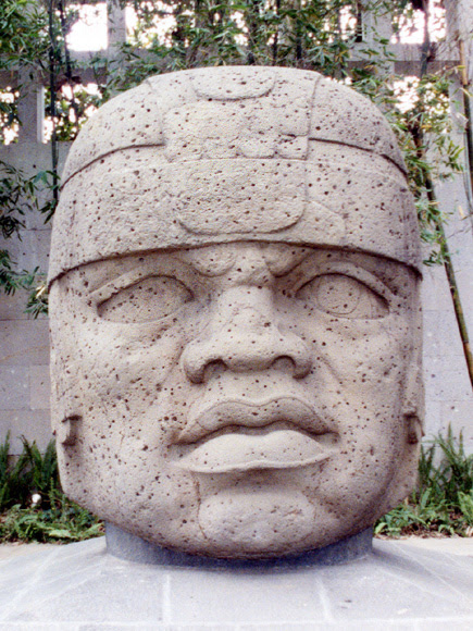 http://www.latinamericanstudies.org/olmec/san-lorenzo-1.jpg