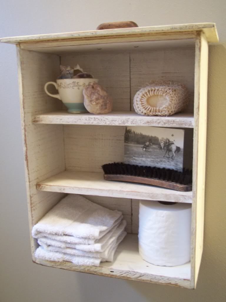 drawer shelf http://bec4-beyondthepicketfence.blogspot.com/2011/05/this-little-shelf-went-to-market.html