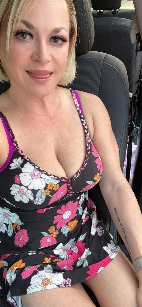 amateur milf is ready to fuck with me day and night