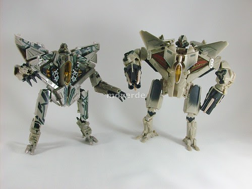 Transformers Starscream RotF Voyager vs Movie 1 - modo robot