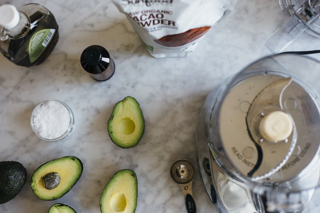 Chocolate avocado pudding with hazelnuts and sea salt. The most delicious fast and healthy dessert! Dairy-free, vegan and paleo. 