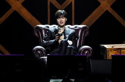 Foto: Begini Serunya Fanmeeting Lee Min Ho di Korea http://ift.tt/20kt43r - Berita Terkini Lee Min Ho Terbaru Hari Ini -Tanpa terasa, Lee Min Ho sudah 10 tahun berkarya lewat berbagai proyek yang dibintanginya. Untuk merayakan 10 tahun debutnya ini, Min Ho sengaja menghelat acara spesial berupa fanmeeting di Korea. 