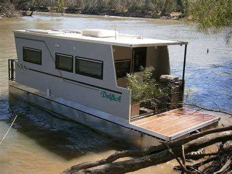 trailerable pontoon houseboats  sale trailerable