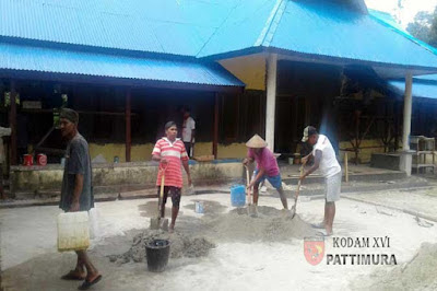 Ambon, Malukupost.com - Pembangunan fisik program TNI Manunggal Membangun Desa (TMMD) Ke-98 Tahun 2017 yang berlangsung selama 34 hari,5 April - 4 Mei 2017, di Kota Ambon rampung 100 persen. Komandan Kodim 1504/Ambon, Letnan Kolonel Inf. Roynald Sumendap, yang juga Dansatgas TMMD, pada upacara penutupan kegiatan tersebut, Kamis (4/5) melaporkan bahwa pembangunan fisik yang tersebar di empat negeri (desa) di dua kecamatan itu selesai semua dengan baik.