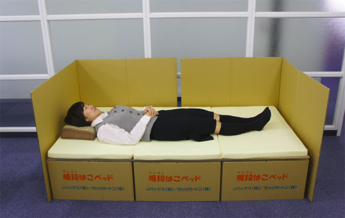 cardboard-box-bed-earthquake-japan-kumamoto-9