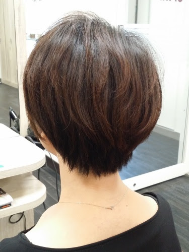 女性 ショート 襟足 Slow Aleksidze