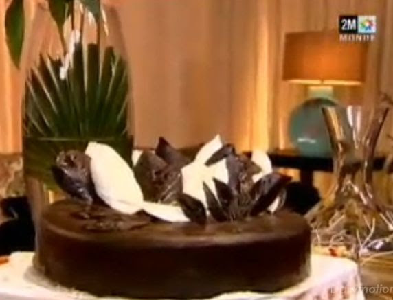 Choumicha 10 Gateau Aux Feuilles De Chocolat Choumicha Les Recettes De Chhiwates Choumicha Choumicha Ses 1001 Recettes En Video