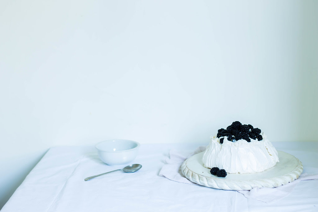Blackberries Pavlova