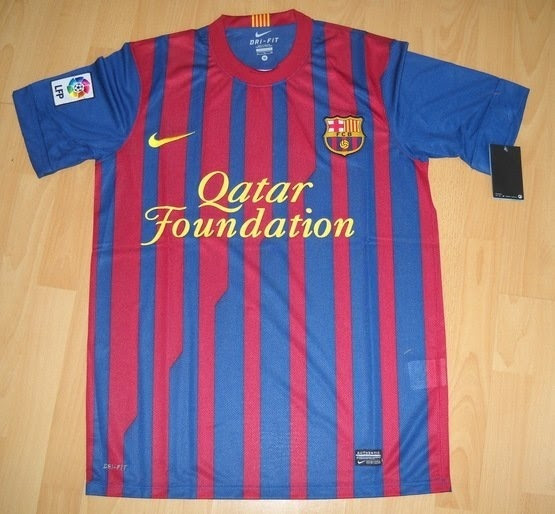 barcelona fc jersey pink. arcelona fc logo. arcelona fc