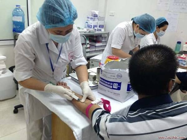 Xét nghiệm cho bệnh nhân bị viêm gan tại Bệnh viện Bệnh Nhiệt đới TW