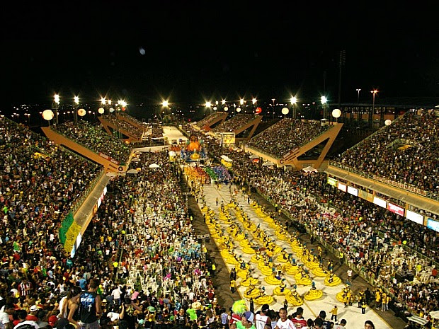 Desfile acontecerá das 18h40m do sábado (18) e vai até às 6h30m do Domingo (19) (Foto: Frank Cunha/G1)