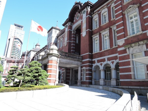東京駅周辺グルメ食べ歩きの旅 田舎者の一人旅でも大満足 店の数にちょっと嫉妬 Himazines