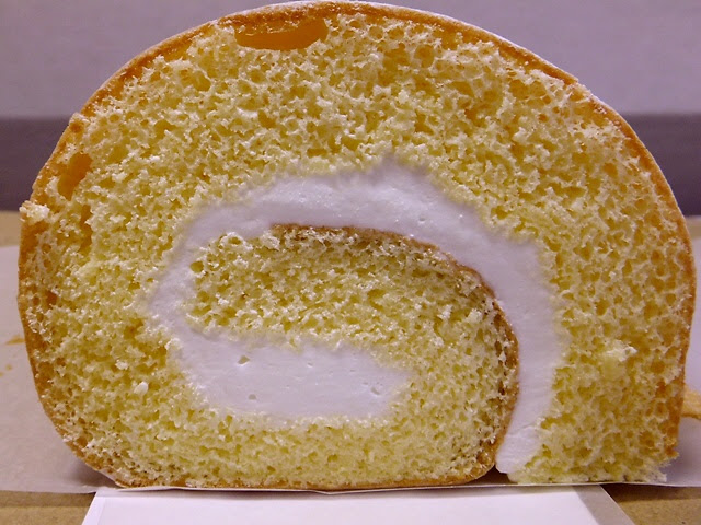 ｍのおやつ 根強い人気のふわふわロールケーキ 豊中市 Flat エフラット Mのランチ