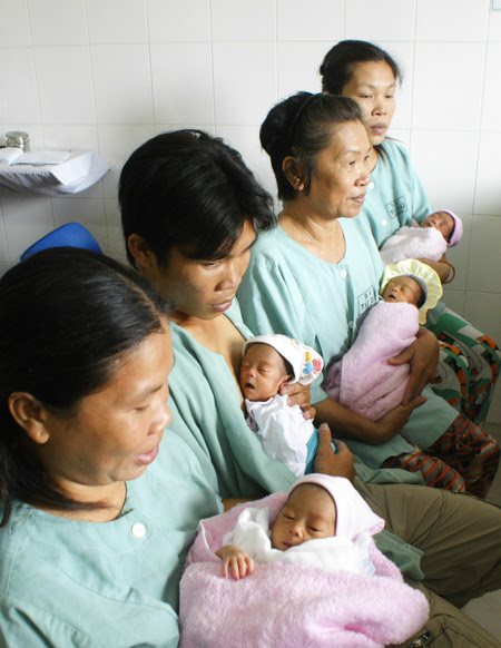 canh-ngheo-nhung-tran-tieng-cuoi-cua-cac-be-sinh-tu-o-dong-thap-1