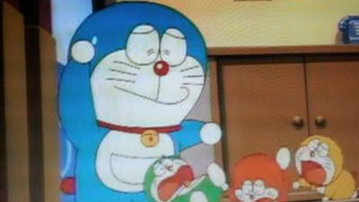 ごめん下さい どなたですか 猫型ロボットのドラえもんです お入りください ありがとう ドラえもんへのボケ ボケて Bokete