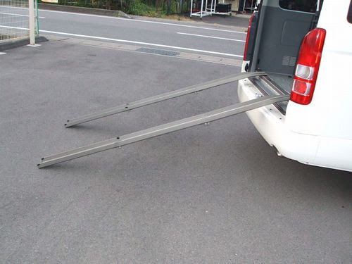 かっこいい車椅子移動車 ハイエース２００系 ハイエース新型専門店blog