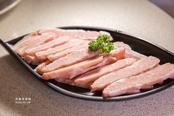 鯊嗑海鮮鍋物。(圖/虎麗笑嗨嗨)