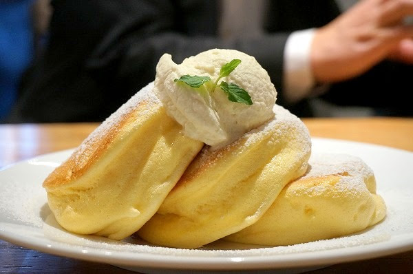 幸せのパンケーキ梅田店がオープン 大阪梅田でもふわふわスフレパンケーキが楽しめます スイーツレポーターちひろのおいしいスイーツセレクション