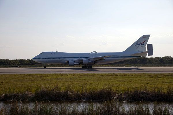 The SCA moments after it landed at KSC on April 10, 2012.