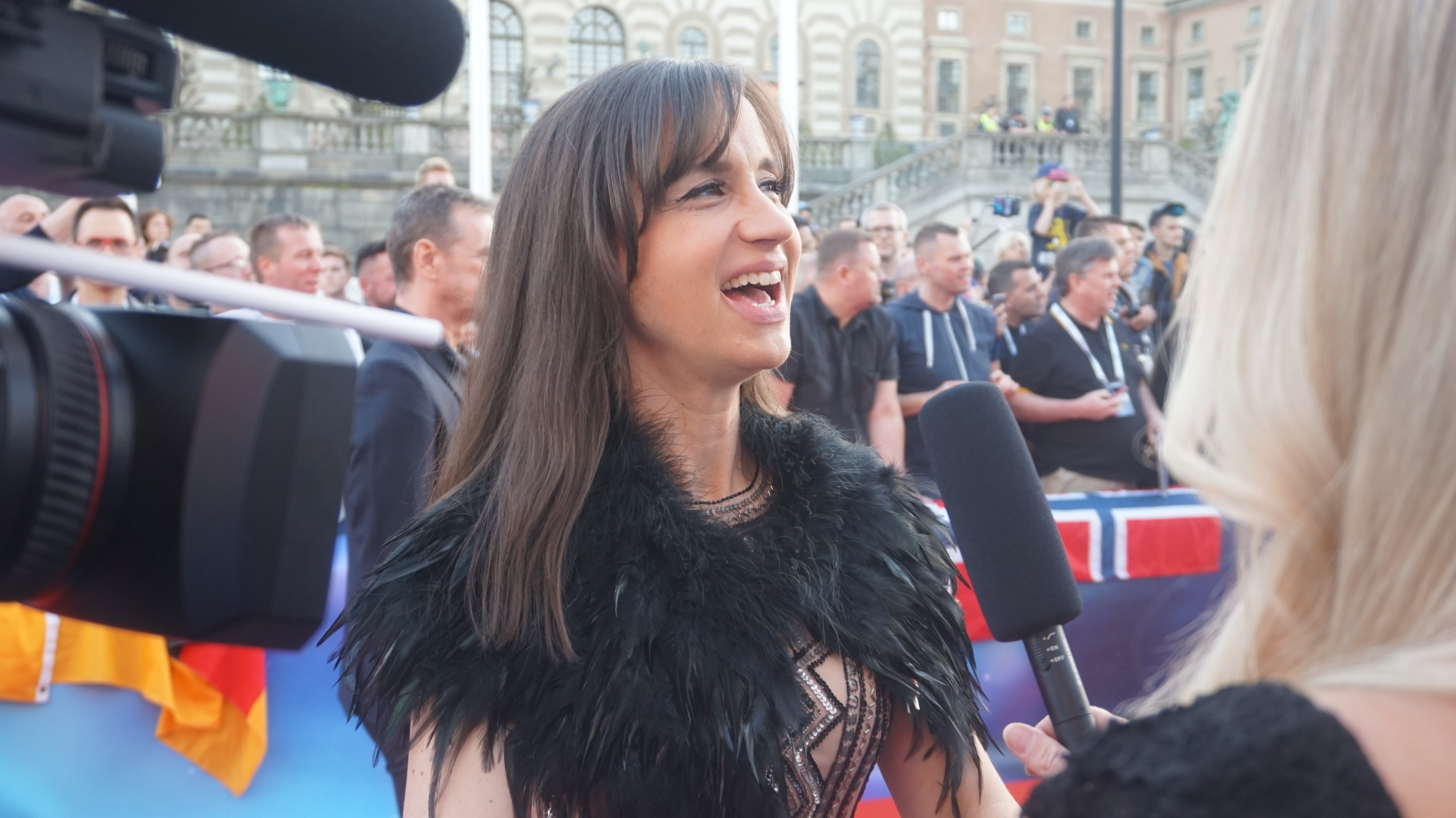 Petra Mede on the Red Carpet: "It's going to be a tough ...