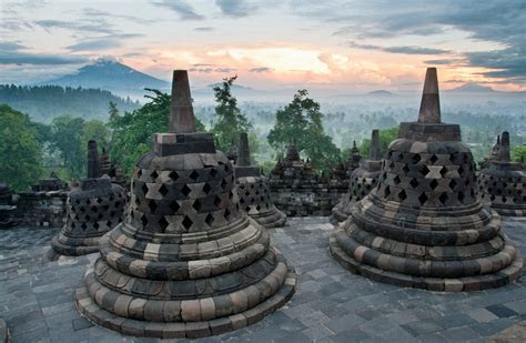 beautiful ruins  visit  indonesia
