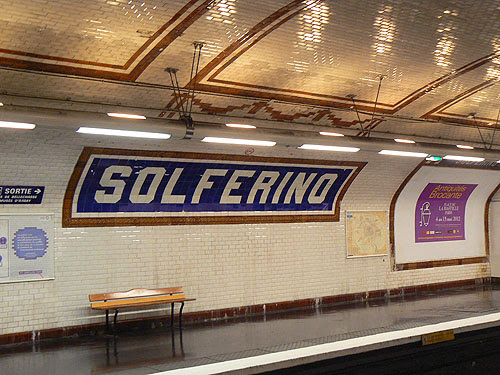 métro solférino.jpg