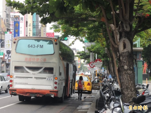 高鐵接駁車停駛？ 南市府：可能名稱改變但絕不停駛 - 臺南市 - 自由時報電子報