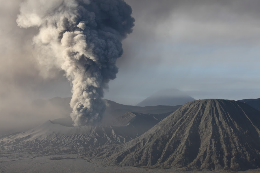  Bromo  Volcano Tengger Caldera 