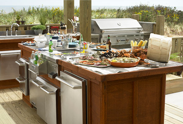 Sizzling Outdoor Kitchen Designs | The House Designers