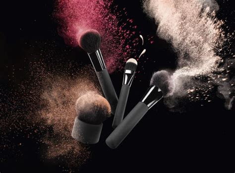 Makeup Brush HD Wallpapers 21075   Baltana