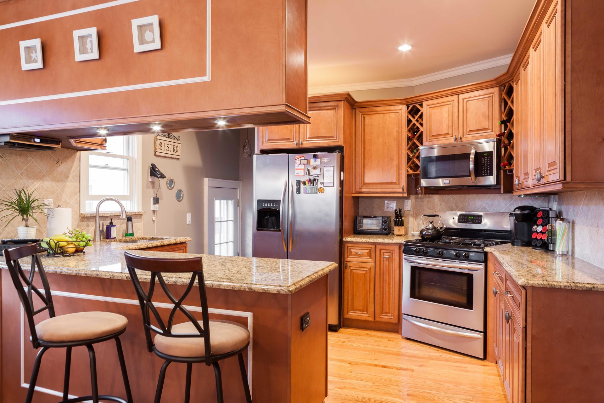 Cinnamon Maple Glazed | Cabinet Stone Expo