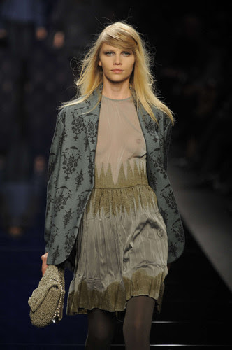 Aline Weber Oops Topless Nude Nip Slip Sexy Hot Fashion Tits