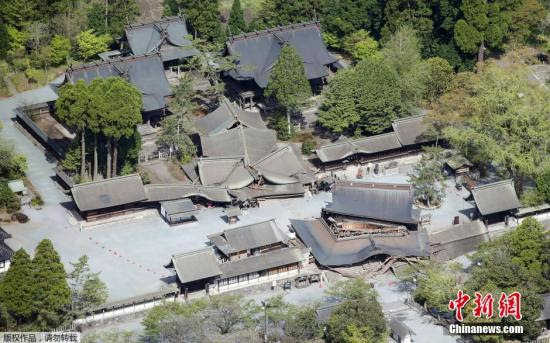 熊本地震中受灾寺院及神社成建筑修复 活教材 新华网
