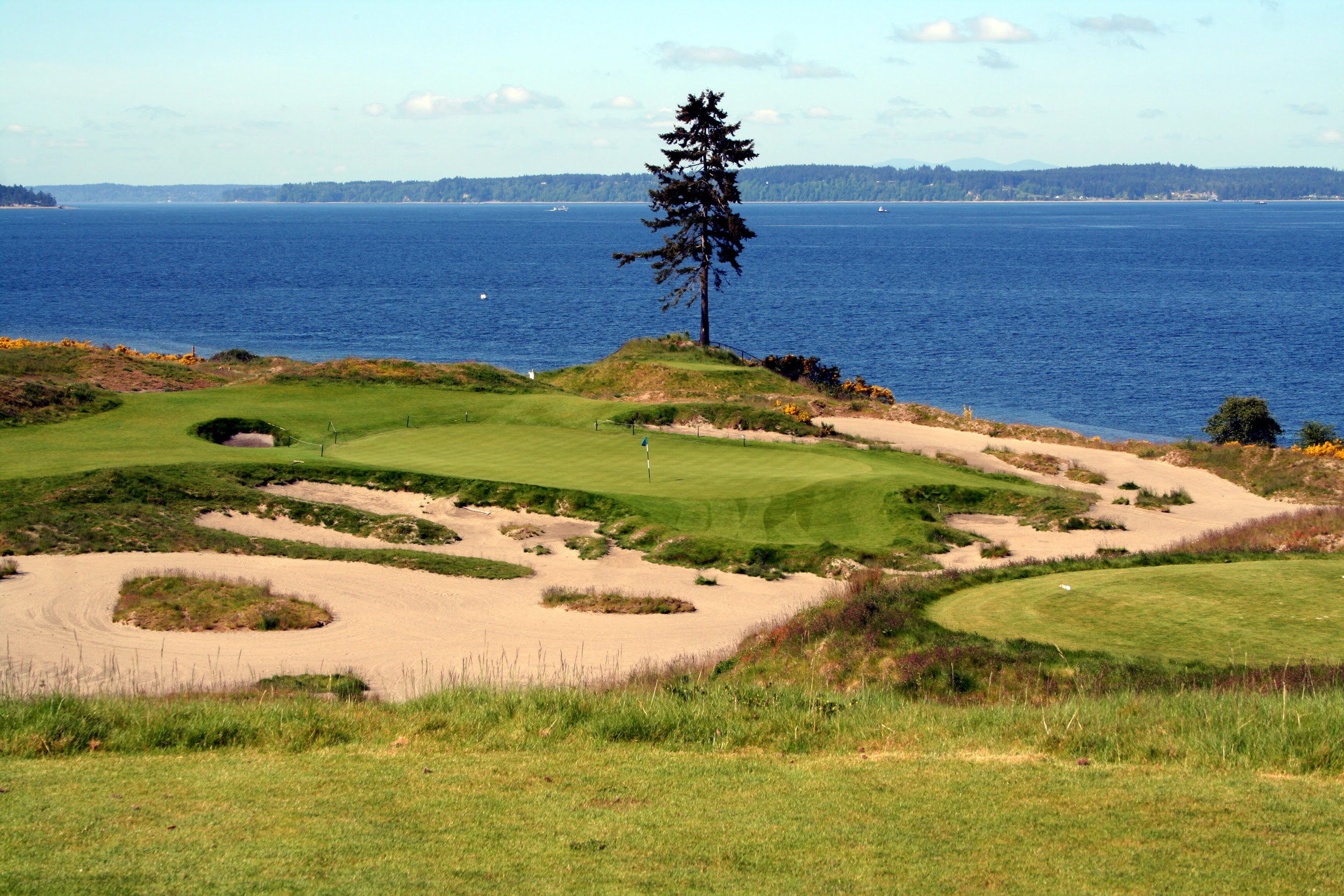 Golf Course Review: CHAMBERS BAY | Reid Wegley