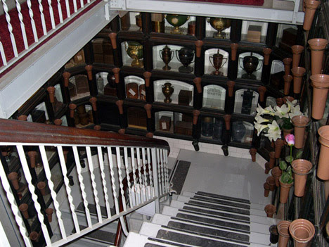 portland_memorial_haunted_staircase.jpg (468×351)