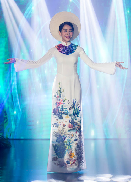 nam-em-thay-7-bo-canh-trong-mot-su-kien-7