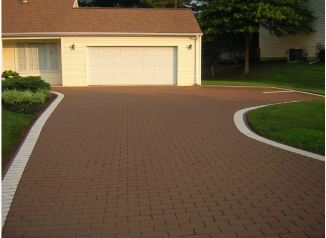 Painted asphalt driveway - anyone have any photos?