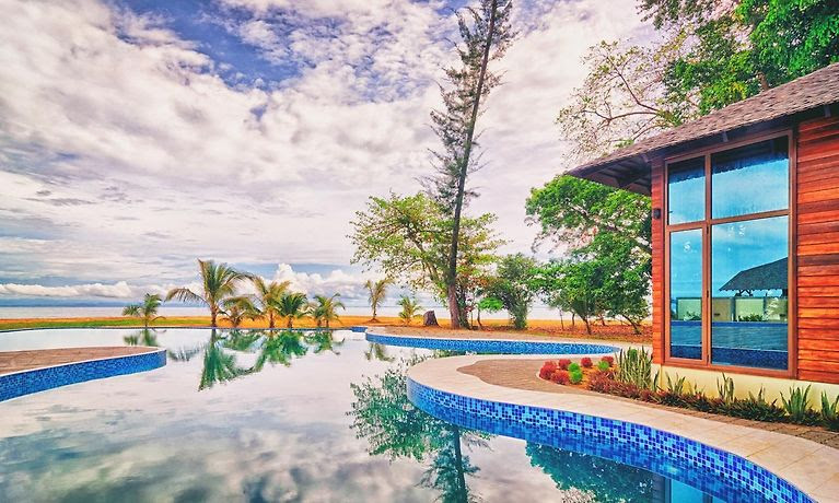 Borneo Eagle Resort コタキナバル 812からの料金