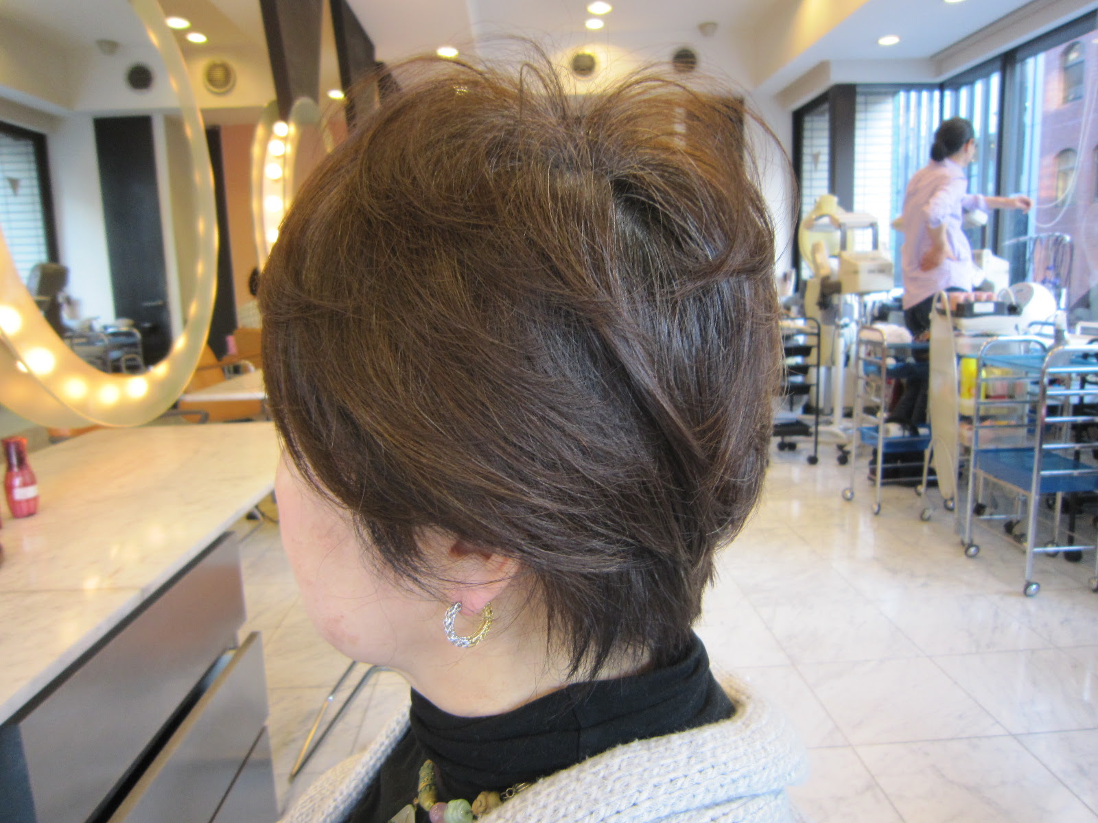 ６０代ショートスタイル 着物用襟足 50代60代のご婦人の髪型を素敵にする美容師樽川和明