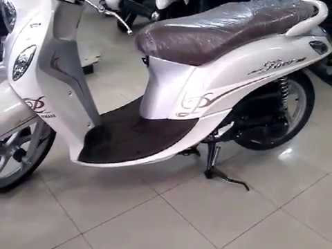 VIDEO : review yamaha new fino 125 premium blue core 2017 white latte ( putih ) - kombinasi warna putih dan coklat yang membuat matic ini tampil lebih mewah. ...