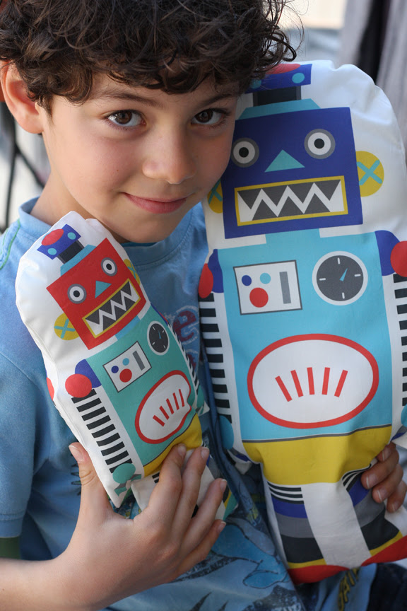 Robot fabric toys