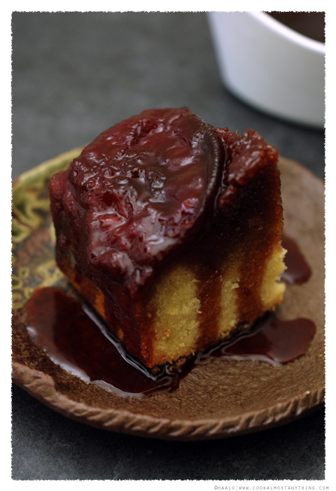 upside down blood plum cake© by Haalo