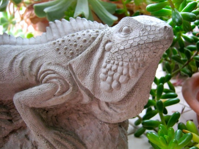 22 Unusual and Creative Garden Statues and Ornaments