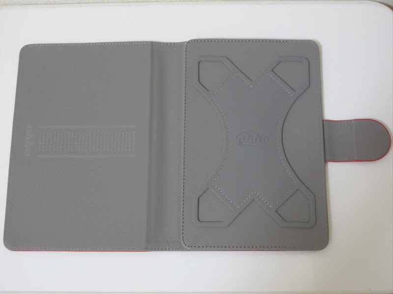 使う機種を選ばない汎用性が嬉しい タブレットカバー Ahha Universal Tablet Case の7 8および8 9 10 1インチ対応品を紹介 レビュー ライブドアニュース