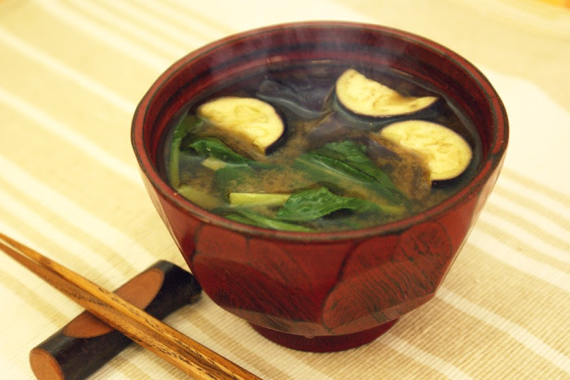 なすと小松菜の生姜入りみそ汁 レシピ マルコメ