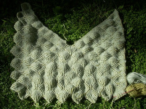 Brioche shawl: casting off by Asplund