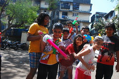 Marziya Shakir 4 Year Old Street Photographer Shoots Holi by firoze shakir photographerno1