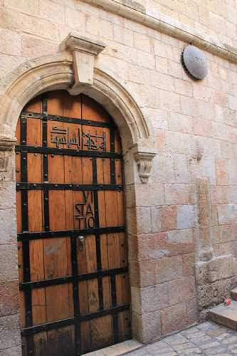 via dolorosa hasta el santo sepulcro en jerusalen