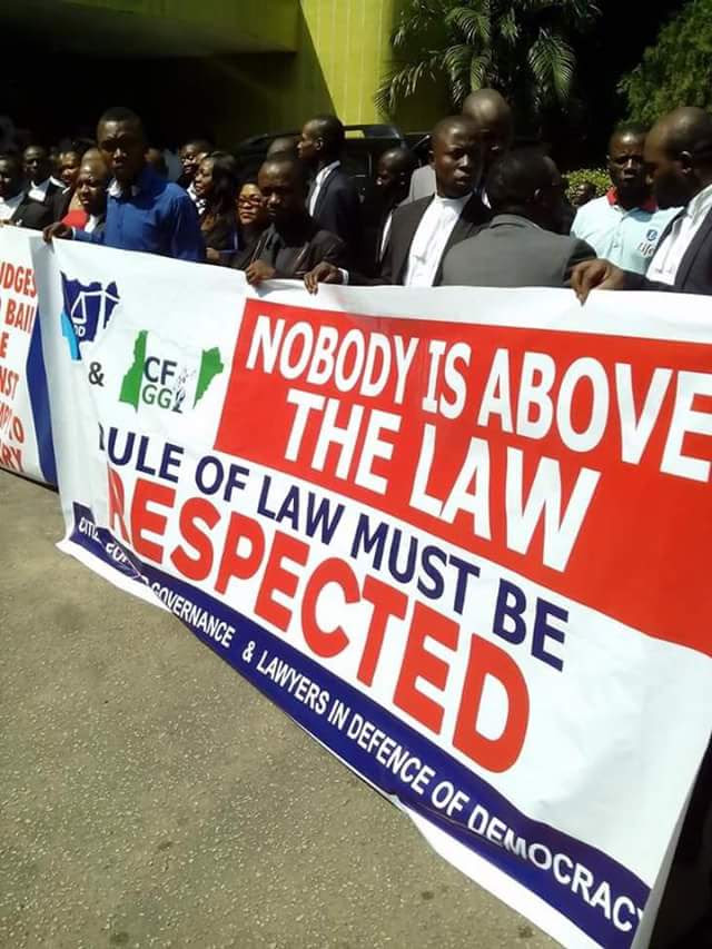 Lawyers In Anti-DSS Protest In Abuja Over Judges Arrest (photos) Lawyers In Anti-DSS Protest In Abuja Over Judges Arrest (photos)
