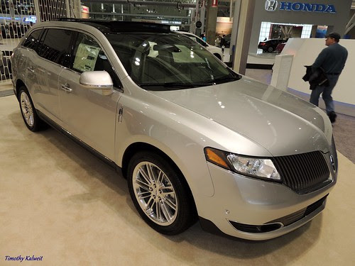 2013 Lincoln MKT by B737Seattle